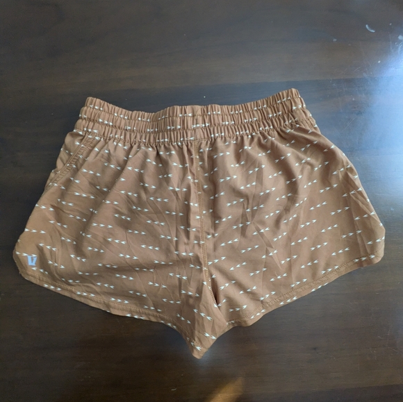 Vuori The Rise The Shine Brown Patterned Running Shorts Women’s Small - Picture 5 of 6
